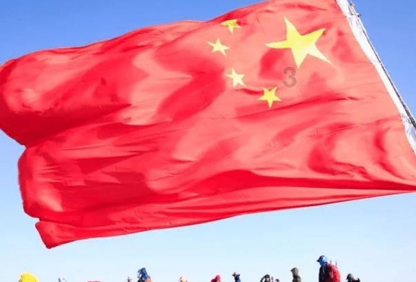 吉利LEVC L380样车下线，纯电版奔驰V-class来了！